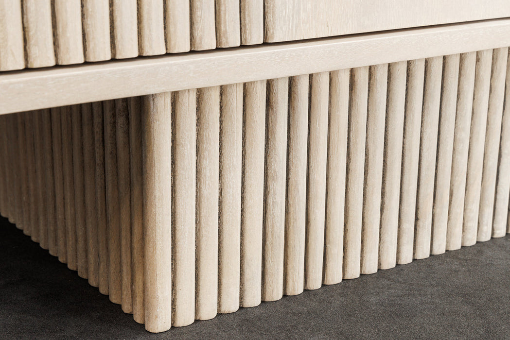 TV Board Aesthetics 200cm Mangoholz weißgekalkt