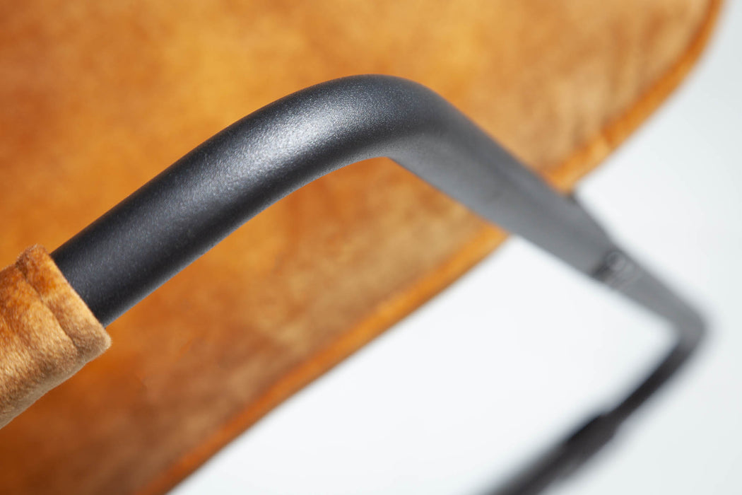 Sessel Stallion Lounger Samt senfgelb