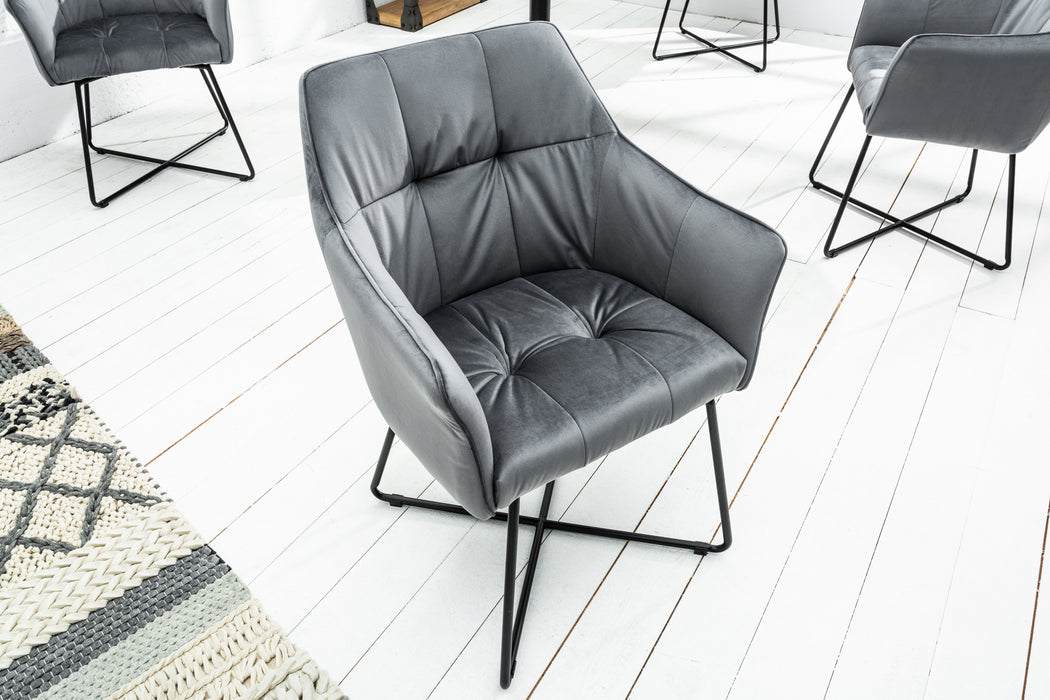Stuhl Penthouse Samt silbergrau mit Armlehne